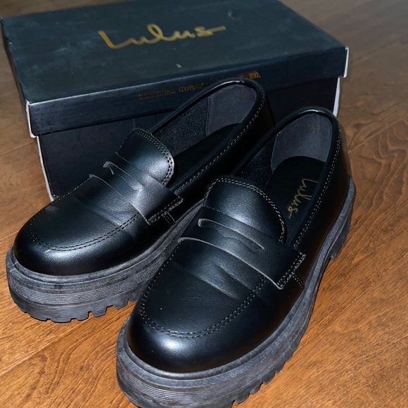 Lulu’s Maysie Black Flatform Loafers - Picture 6 of 6